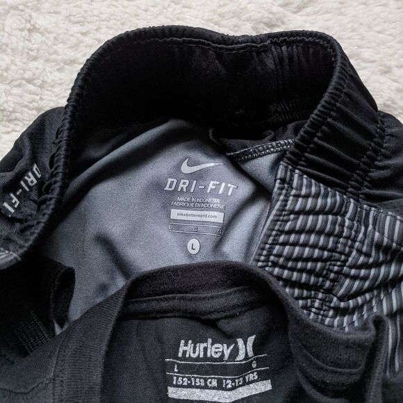 Youth L Hurley tee and Nike short 
Both in good co - Picture 4 of 4